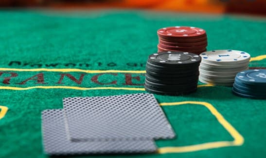 Unlock the Secrets of Live Poker: Expert Strategies & Winning Tips